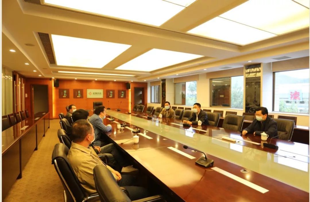 梅州市副市長(cháng)、梅縣區委書(shū)記吳澤桐視察指導超華科技疫情防控工作